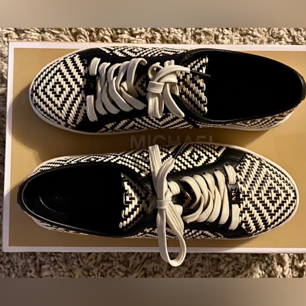 Michael Kors sneakers! Size 7